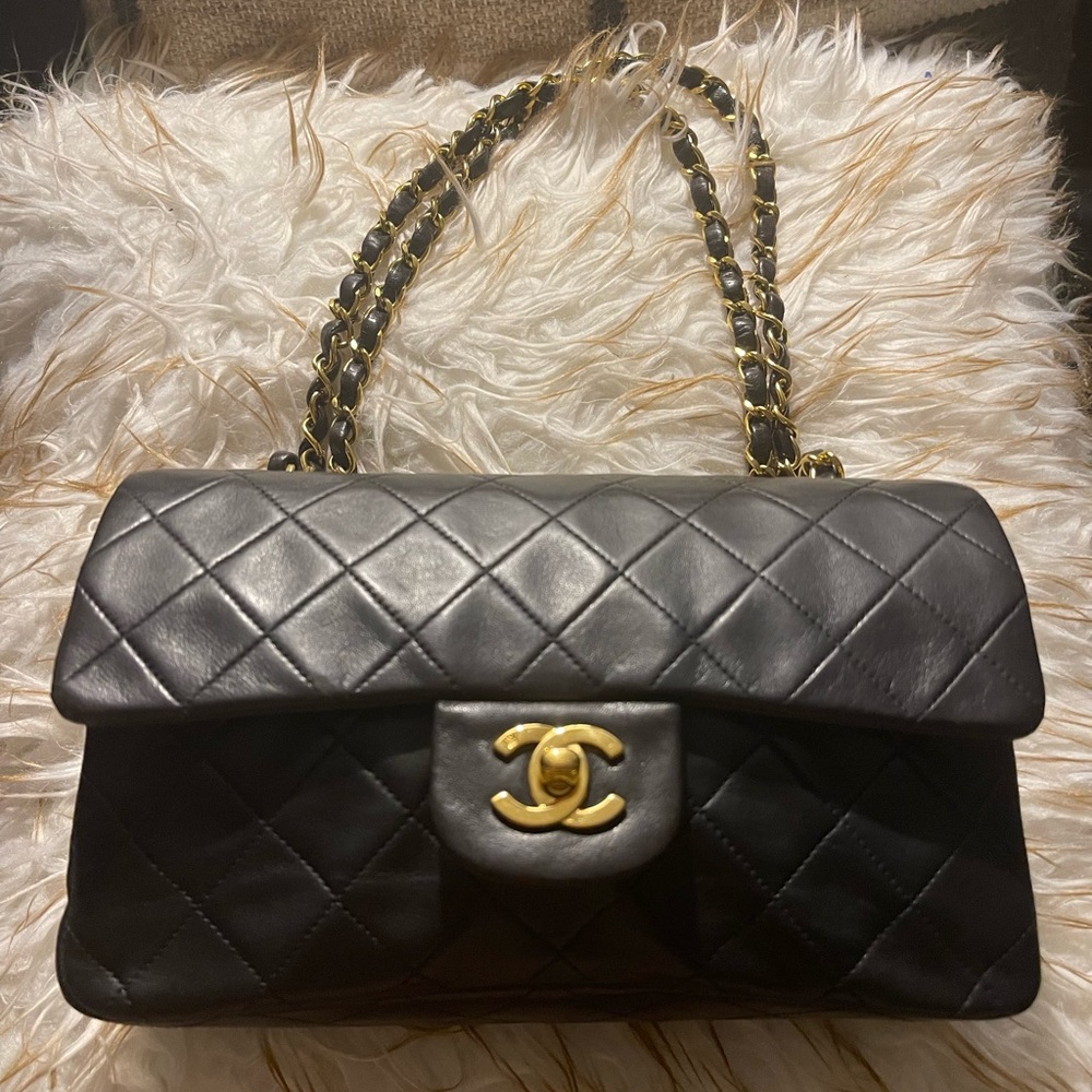 Vintage small Chanel flap bag